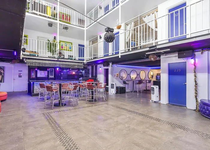 Rooftop Resort - Clothing Optional - Adult Only Hollywood