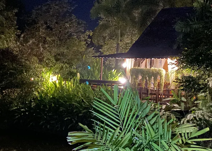 Pura Vida Pai Resort