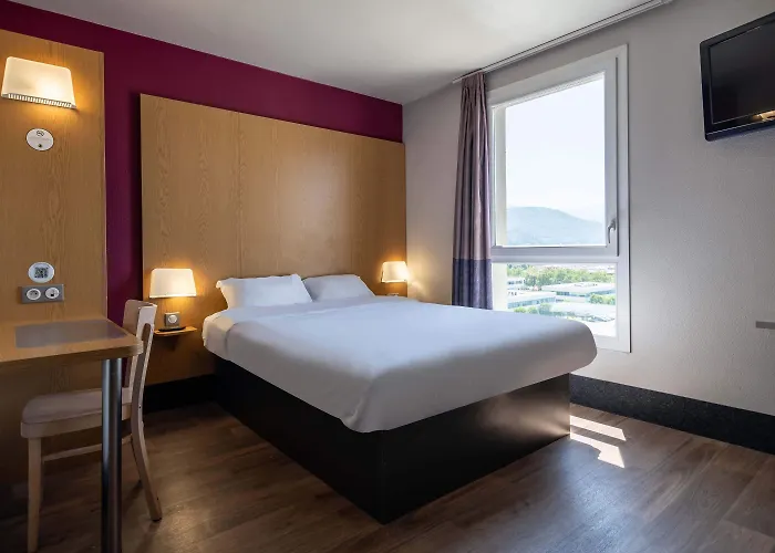 B&B Hotel Grenoble Centre Alpexpo
