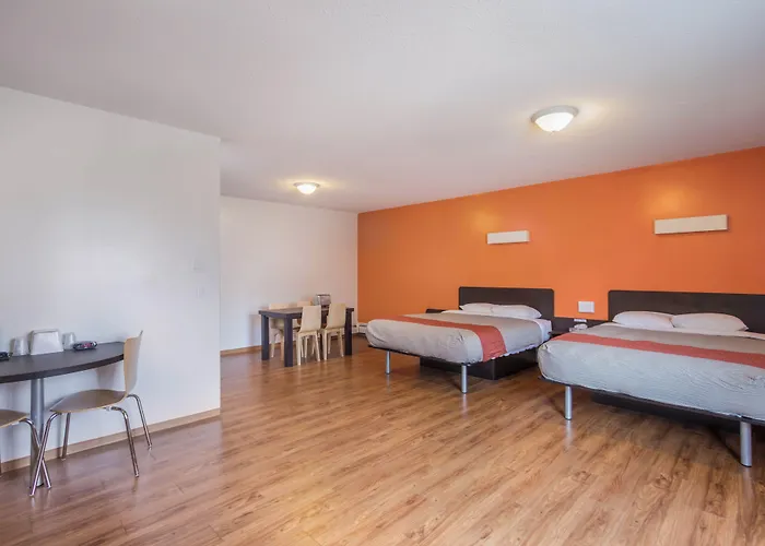Motel Bo-Camrose, Ab