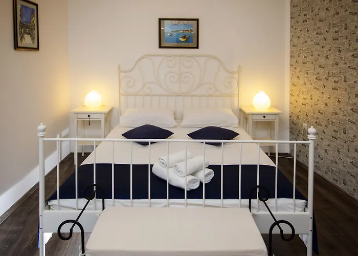 Prior Suites Split
