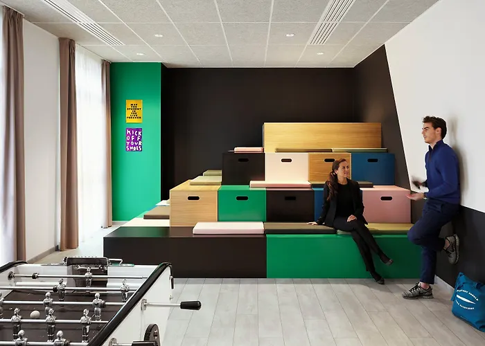 The Social Hub Paris La Defense Hotel Puteaux