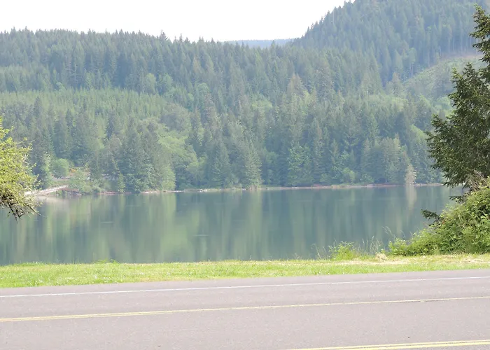 Foster Lake Inn Sweet Home