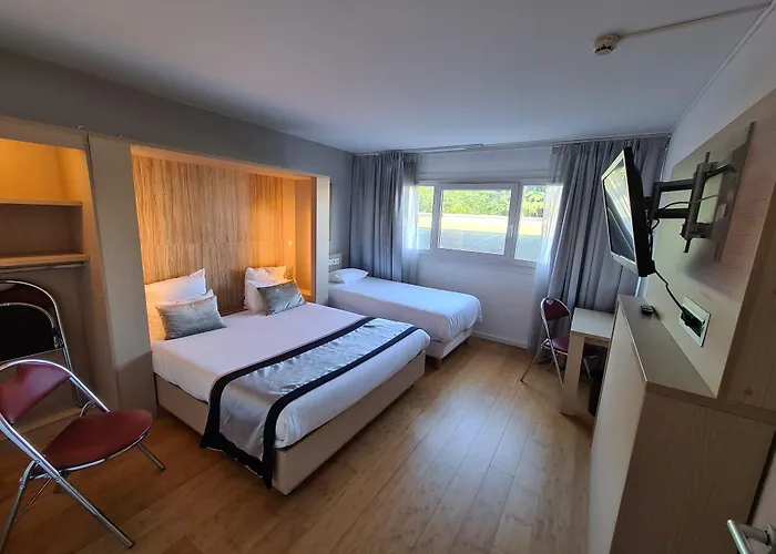 Hotel C Suites Chambres Spacieuses Nîmes