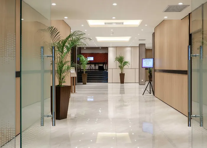 Orchardz Jayakarta Hotel