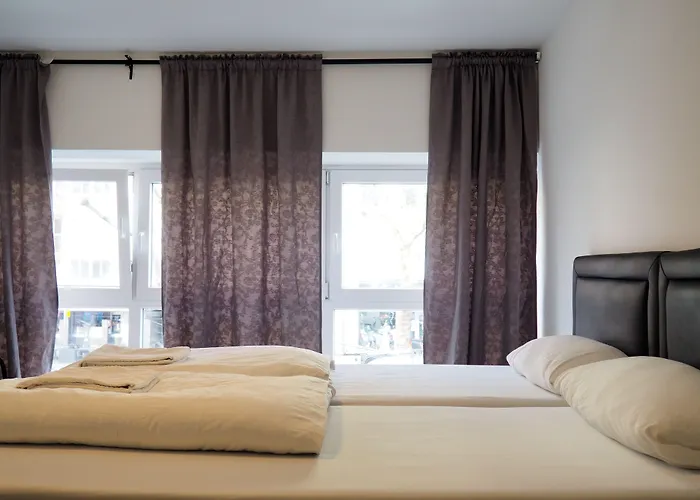 Hotel Garni Emir Colonia