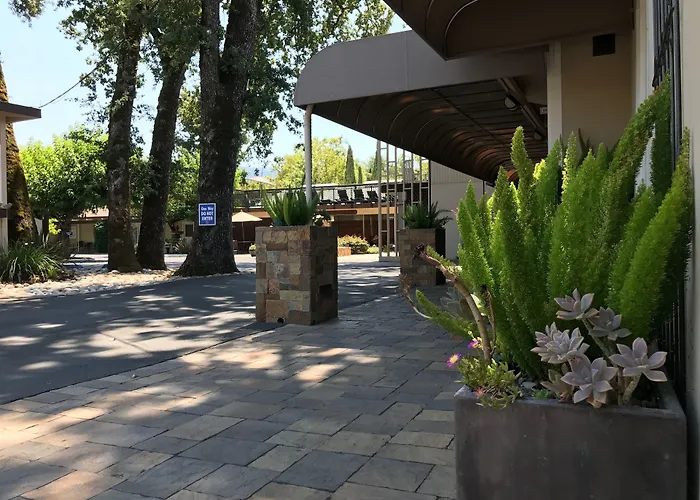 Golden Haven Hot Springs Hotel Calistoga
