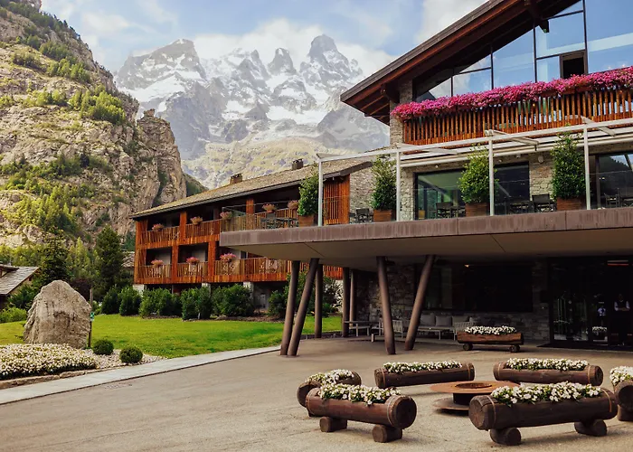 Grand Hotel Courmayeur Mont Blanc, By R Collection Hotels