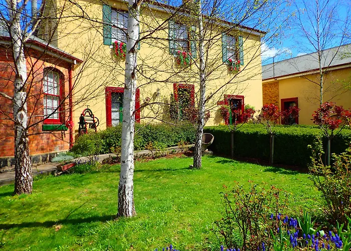 Blakes Manor Self Contained Heritage Accommodation Deloraine