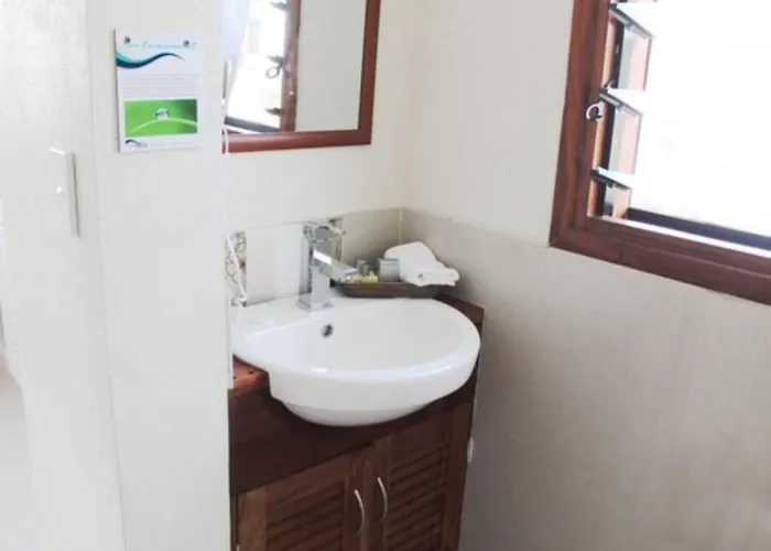 Vanuatu Beachfront Apartments Port Vila