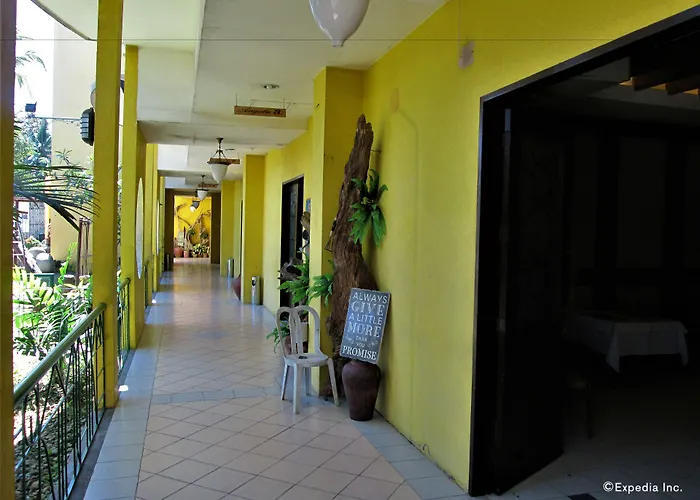 Country Village Hotel Carmen 
