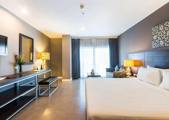 Sea Me Spring Tree Hotel (Adults Only) Pattaya