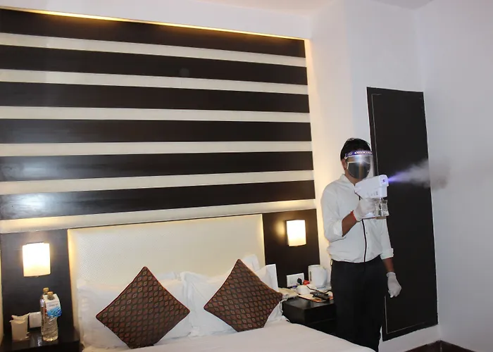 Hotel Jukaso Inn Down Town New Delhi