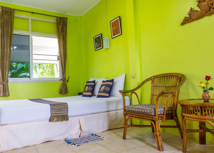 Chez Charly Bungalow Nai Yang Beach