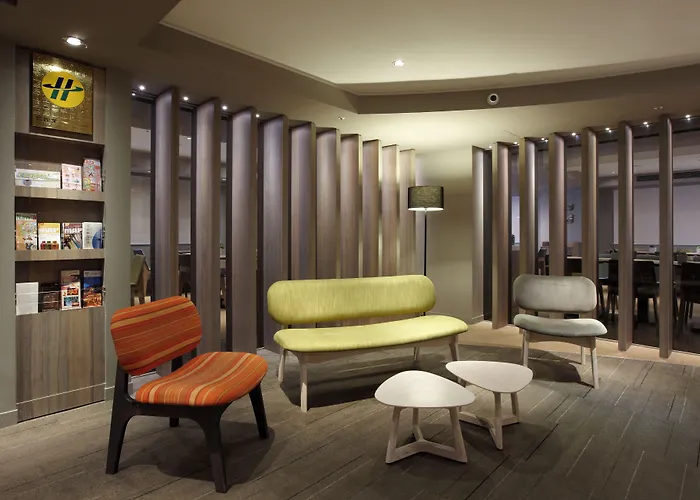 Royal Inn Taipei Linsen - Huashan 1914 Creative Park