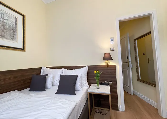 City Pension Stephansplatz I Self Check In I Ac In All Rooms Vienna