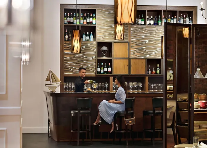 Kochi Marriott Hotel, Lulu International Shopping Mall
