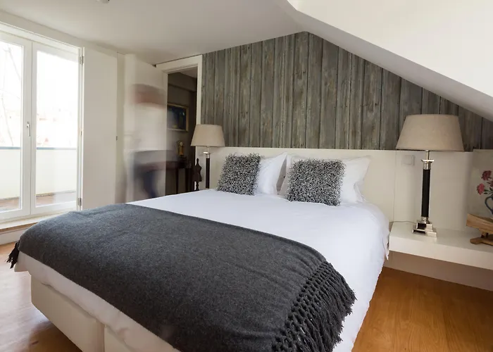 Dear Lisbon - Charming House Bed and Breakfast