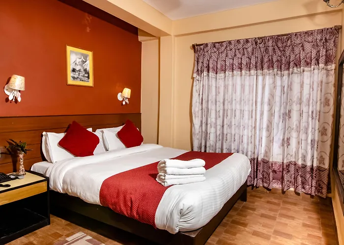 Hotel Silver Oaks Inn Pokhara