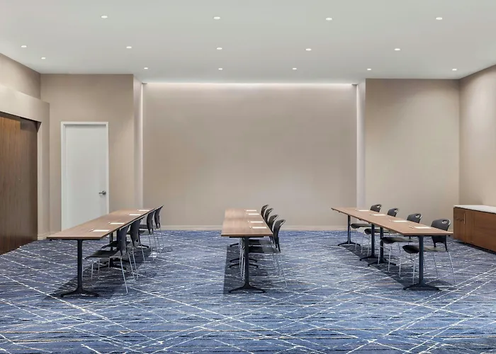 Residence Inn By Marriott The Bronx At Metro Center Atrium New York
