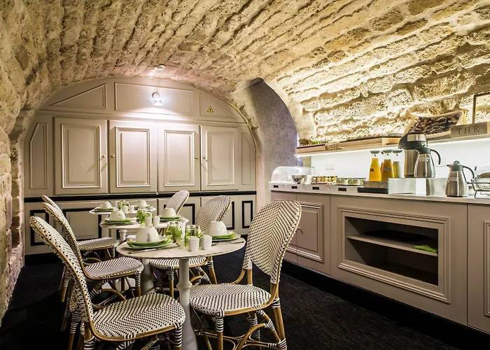 Hôtel Jardin Le Bréa Paris