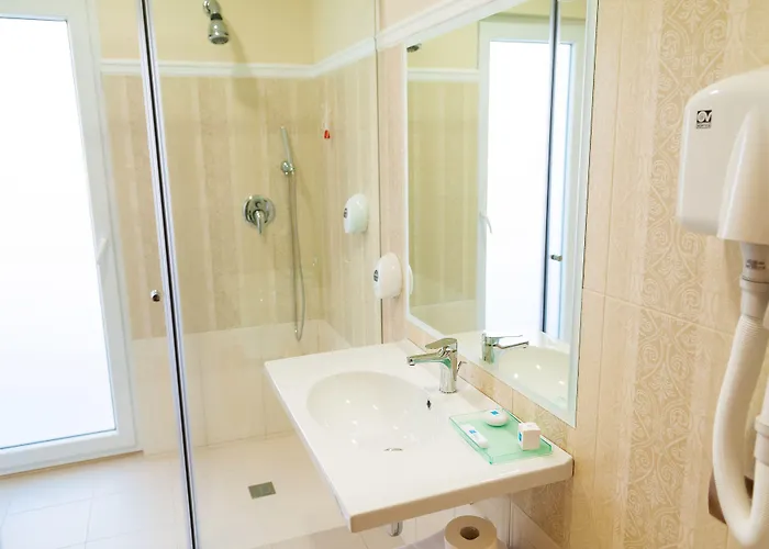 Sar'Otel Boutique Hotel Tiran