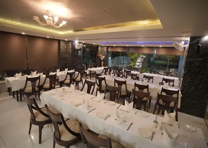 Hotel Atulyaa Taj Agra 
