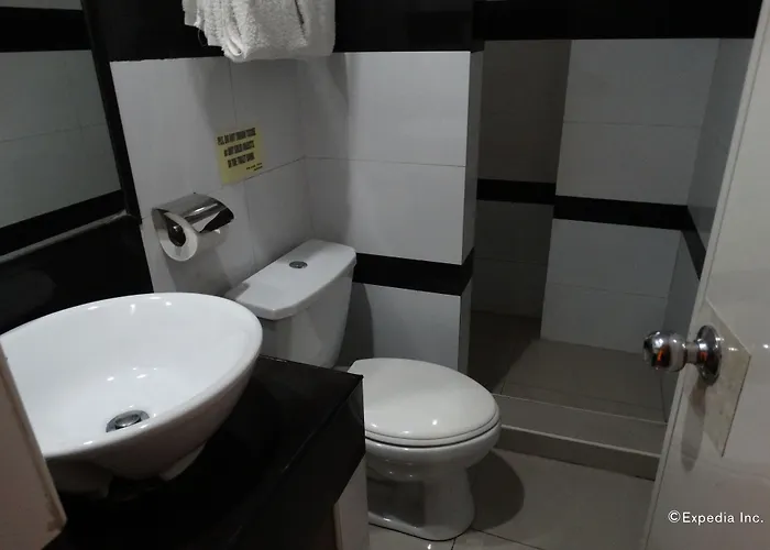 Silver Oaks Suites & Hotel Manila