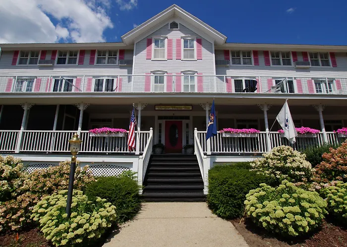 Harbor House Inn Grand Haven