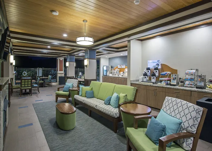 Holiday Inn Express & Suites Kailua-Kona By Ihg