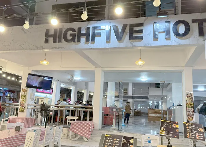 Highfive Hotel Pattaya