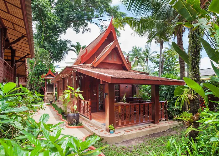 Royal Phawadee Village Patong - 2 Minutes Walk To The Beach
