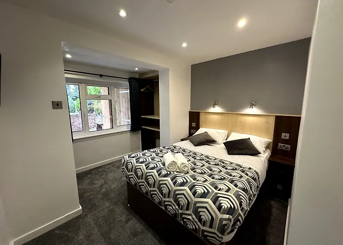 Gainsborough Lodge Horley 