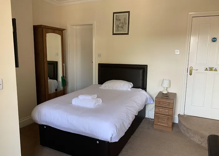 The Lawns Guest House Retford