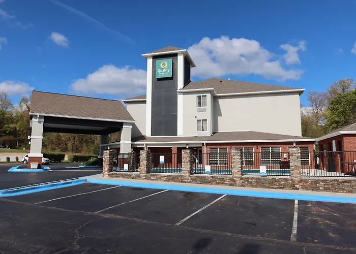 Quality Inn & Suites Huntsville Research Park Area