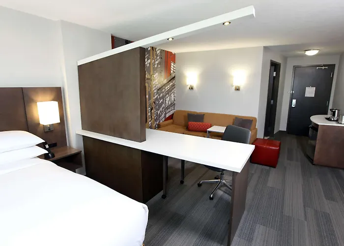 Doubletree By Hilton West Fargo Sanford Medical Center Area Hotel