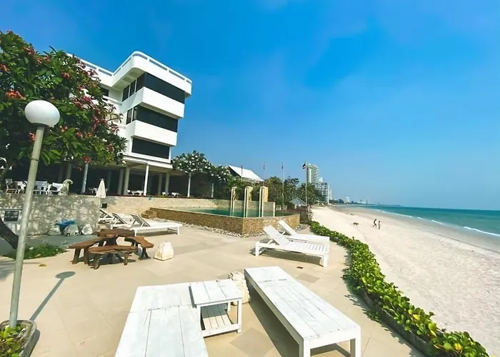 Nern Chalet Beachfront Hotel Hua Hin