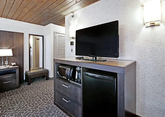 Best Western Plus Banff International Lodge