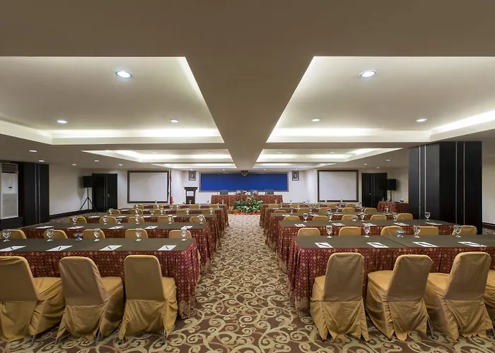 Almadera Hotel Makassar