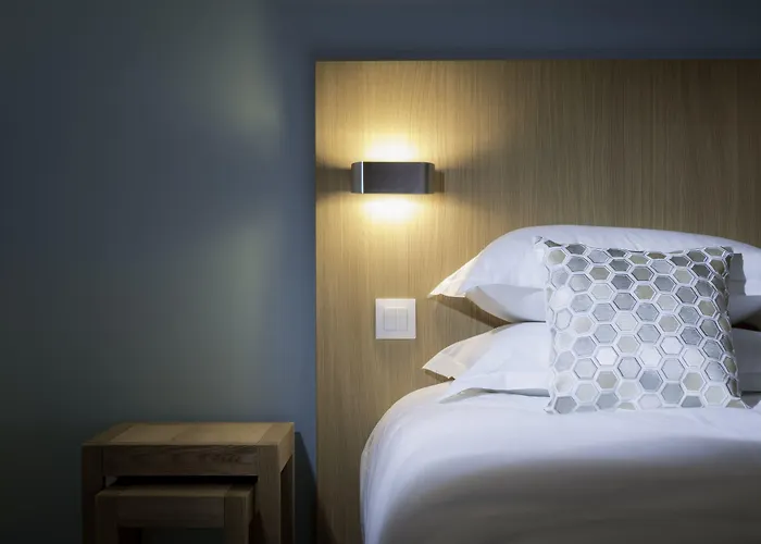 Hotel Mirabeau Eiffel Paris