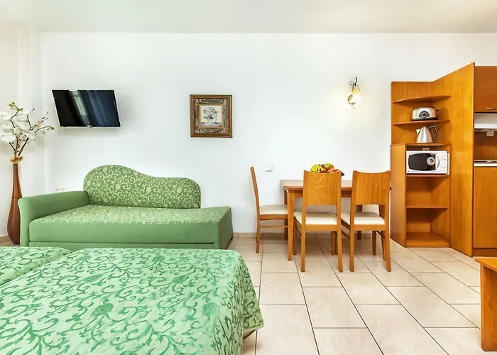 Nereides Hotel Hanioti