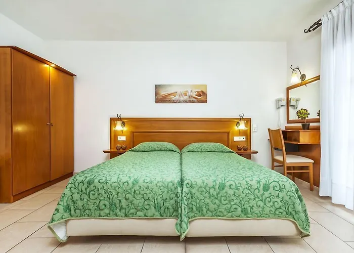 Nereides Hotel Hanioti
