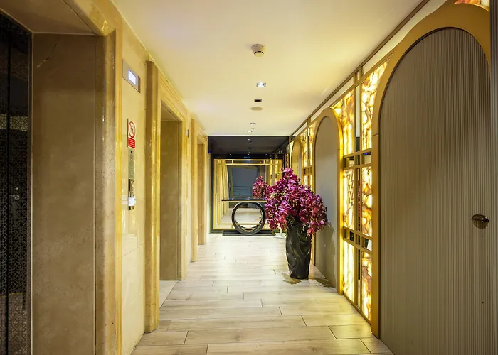 Doubletree By Hilton Izmir - Alsancak Hotel