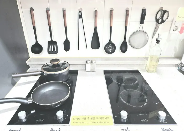 Hostel Tommy Jongno ---- Tax Return Authorized Shop Seoul
