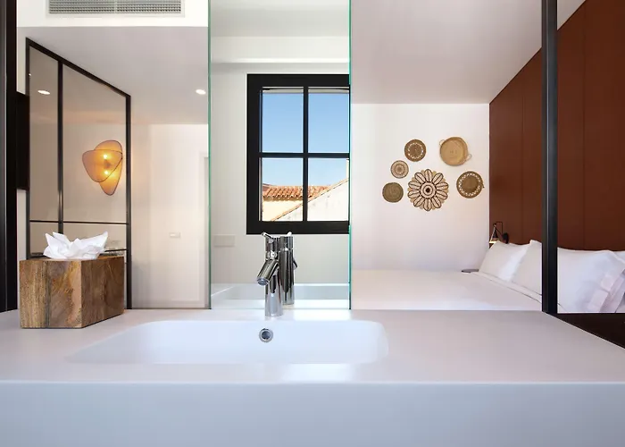 Atocha Hotel Madrid, Tapestry Collection By Hilton