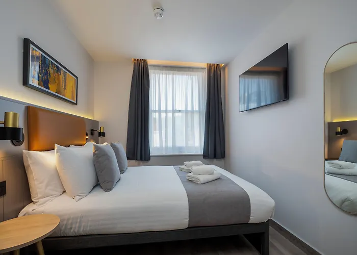 Chiswick Rooms London