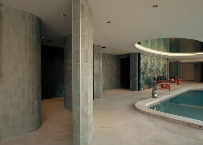 Lesse Hotel Hanioti
