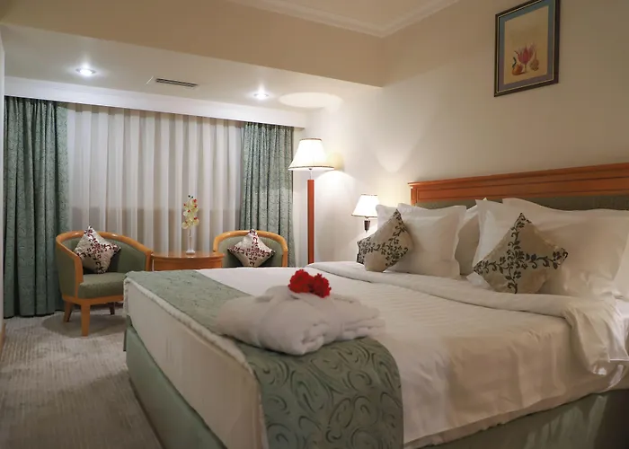 Ramada By Wyndham Tashkent Otel