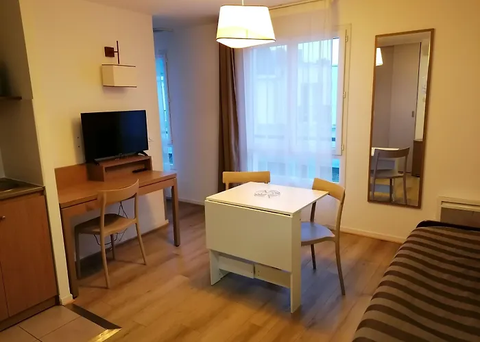 Terres De France - Appart'Hotel Quimper Bretagne