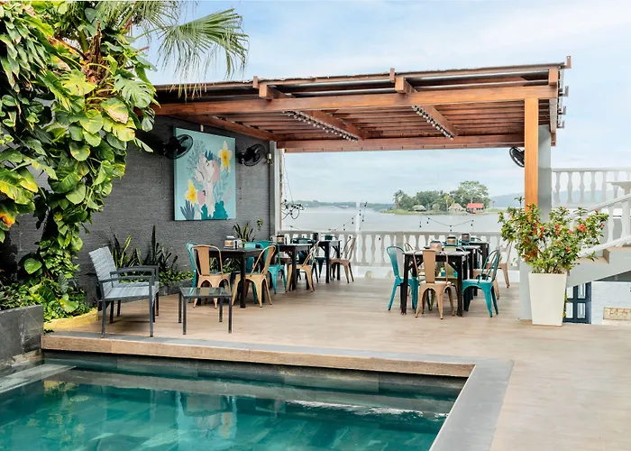 Hotel Casona de La Isla Flores